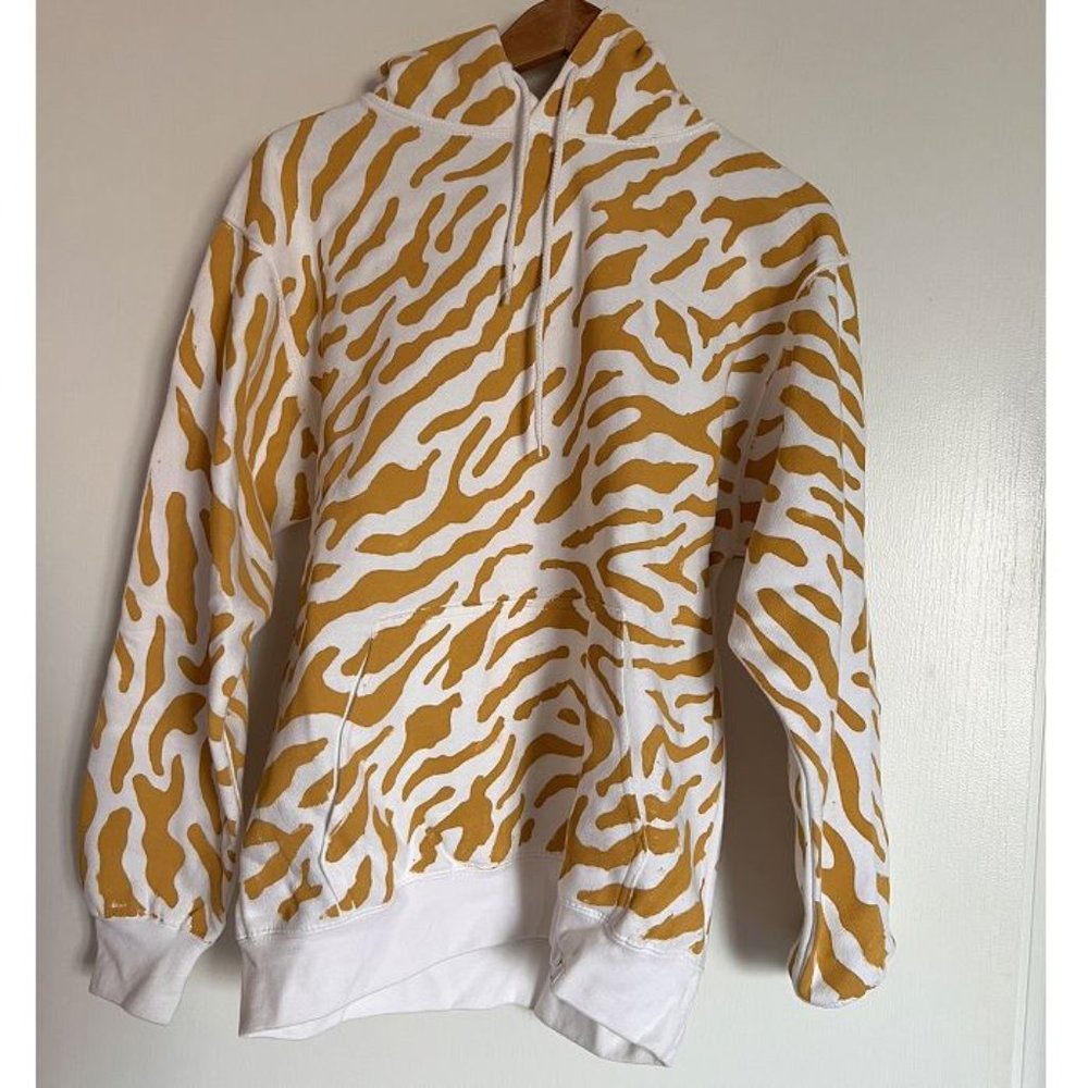 Oversized hand painted sweatshirt with hoodie. Size Small but runs much bigger.